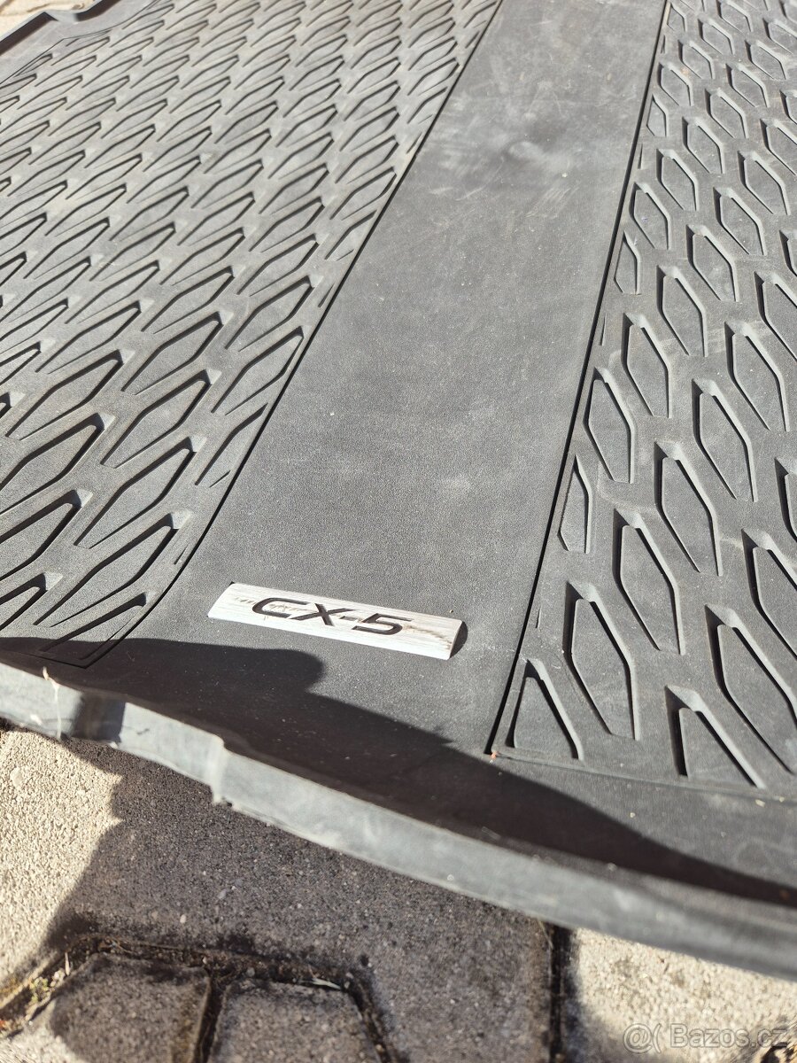 ORIGINÁL GUMOVÁ PODLÁŽKA DO KUFRU MAZDA CX5 - 3