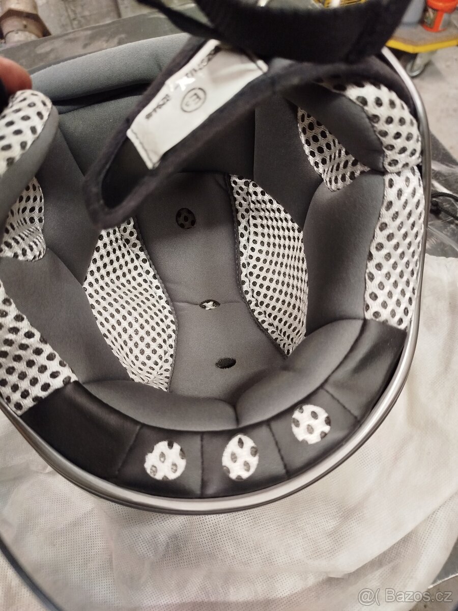 Helma přilba na motocykl - 3