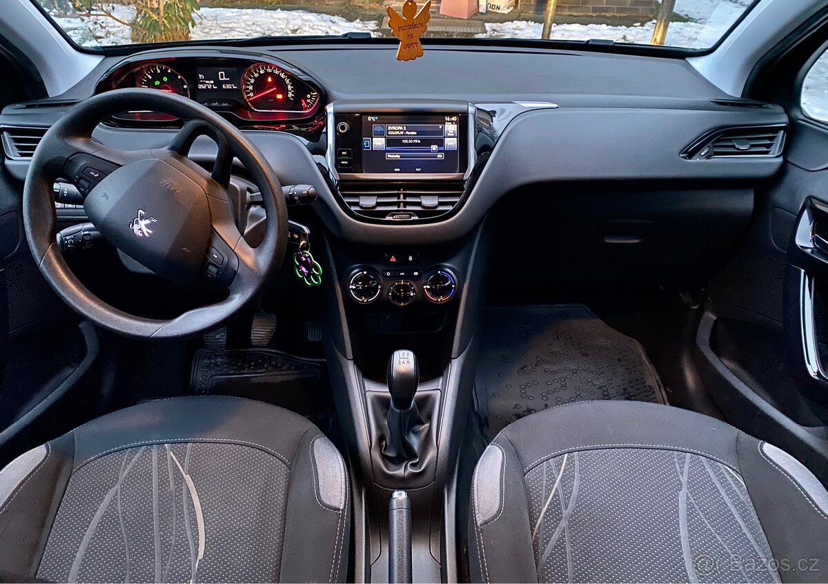 Peugeot 208 - 3