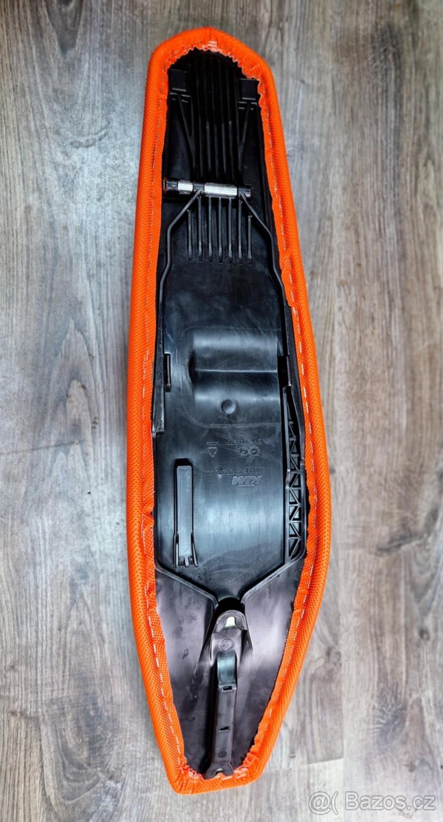 sedlo KTM - 3