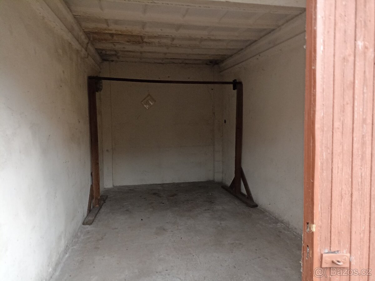Pronájem garáže - 3