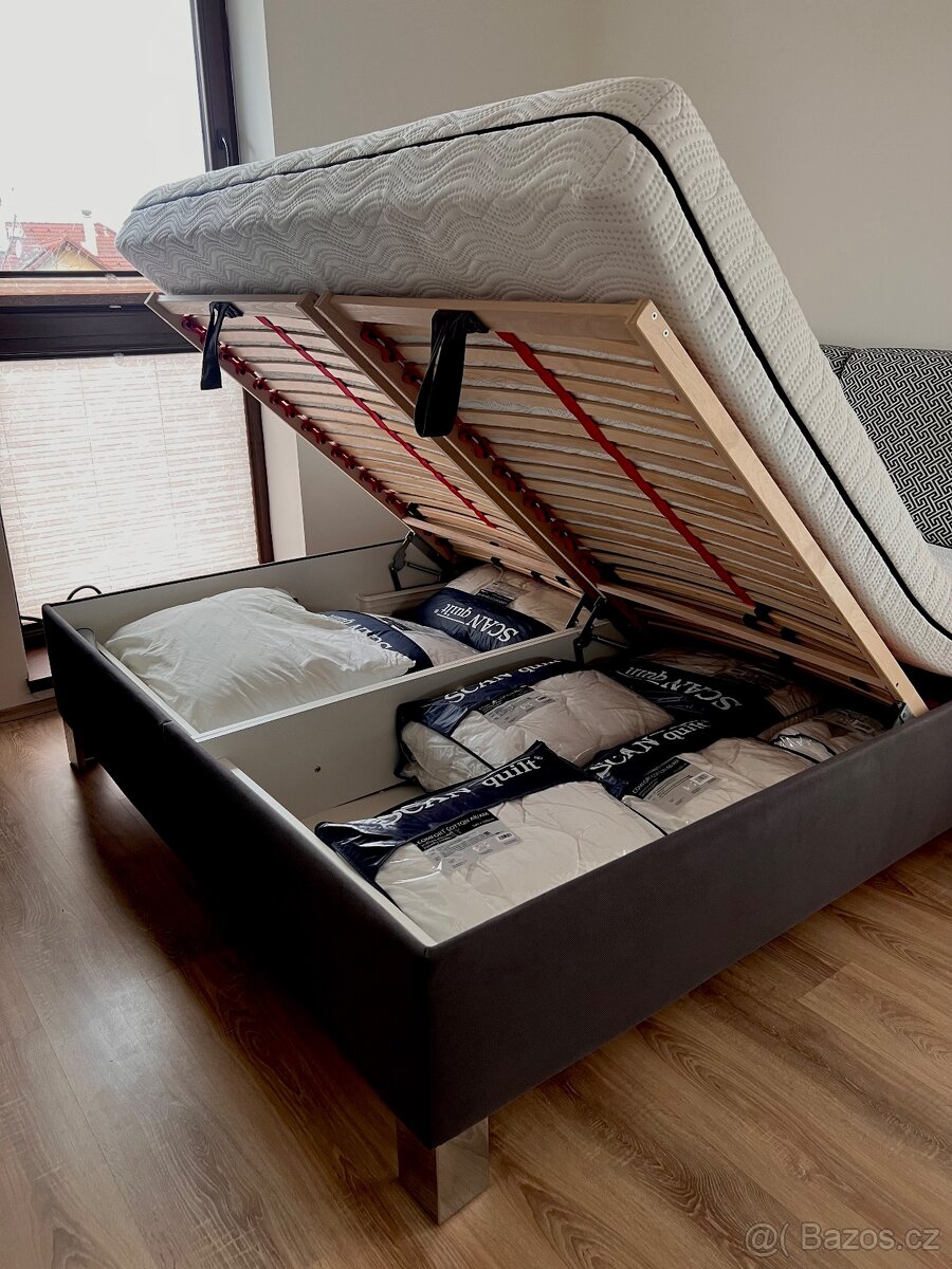 Čalouněná manželská postel - 3