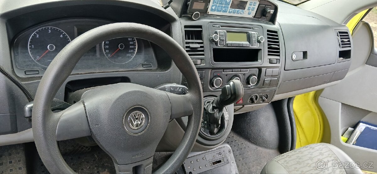 VW T5 TRANSPORTER 2.0TDi DSG DÍLY - 3