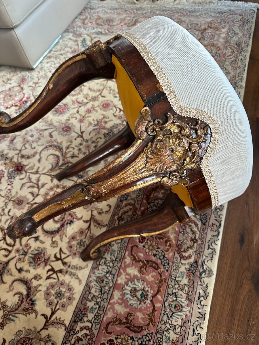 Taburet Rokokového stylu - 3