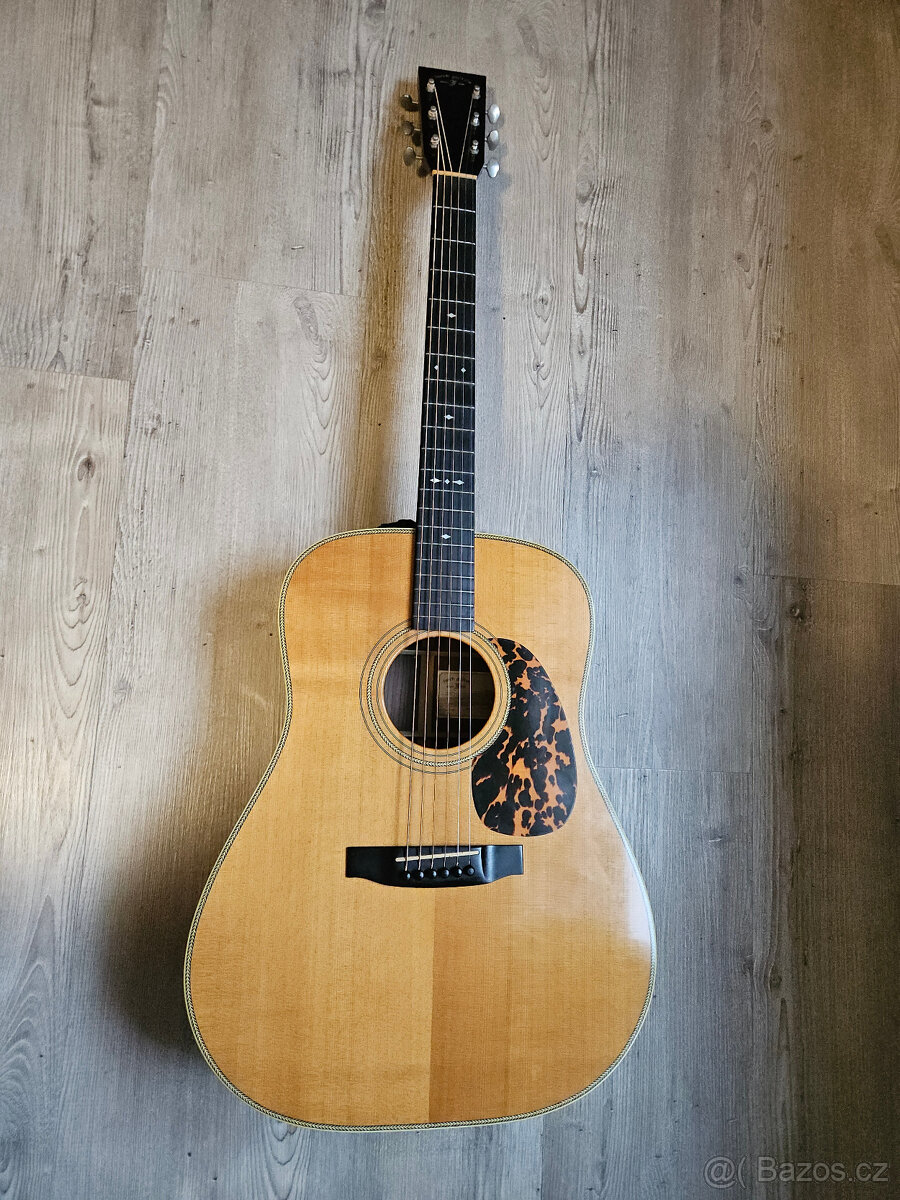 FURCH D-33 SR, na který hraje i Leicht z COPu - 3