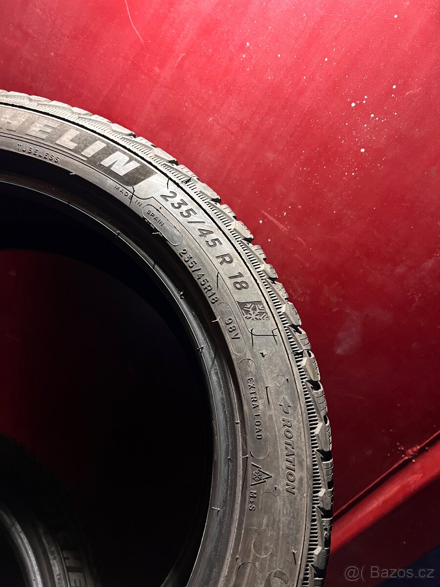 Zimní pneumatiky 235/45R18 - 3