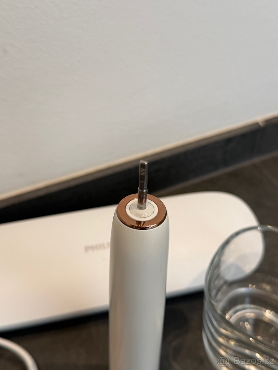 Zubní kartáček Philips Sonicare 9000 - 3