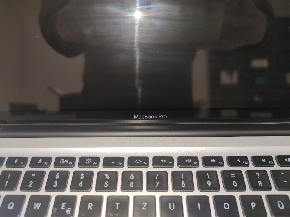 MacBook Pro (Mid 2009) 10.12.6 Sierra, 15", 4GB RAM, 512 SSD - 3