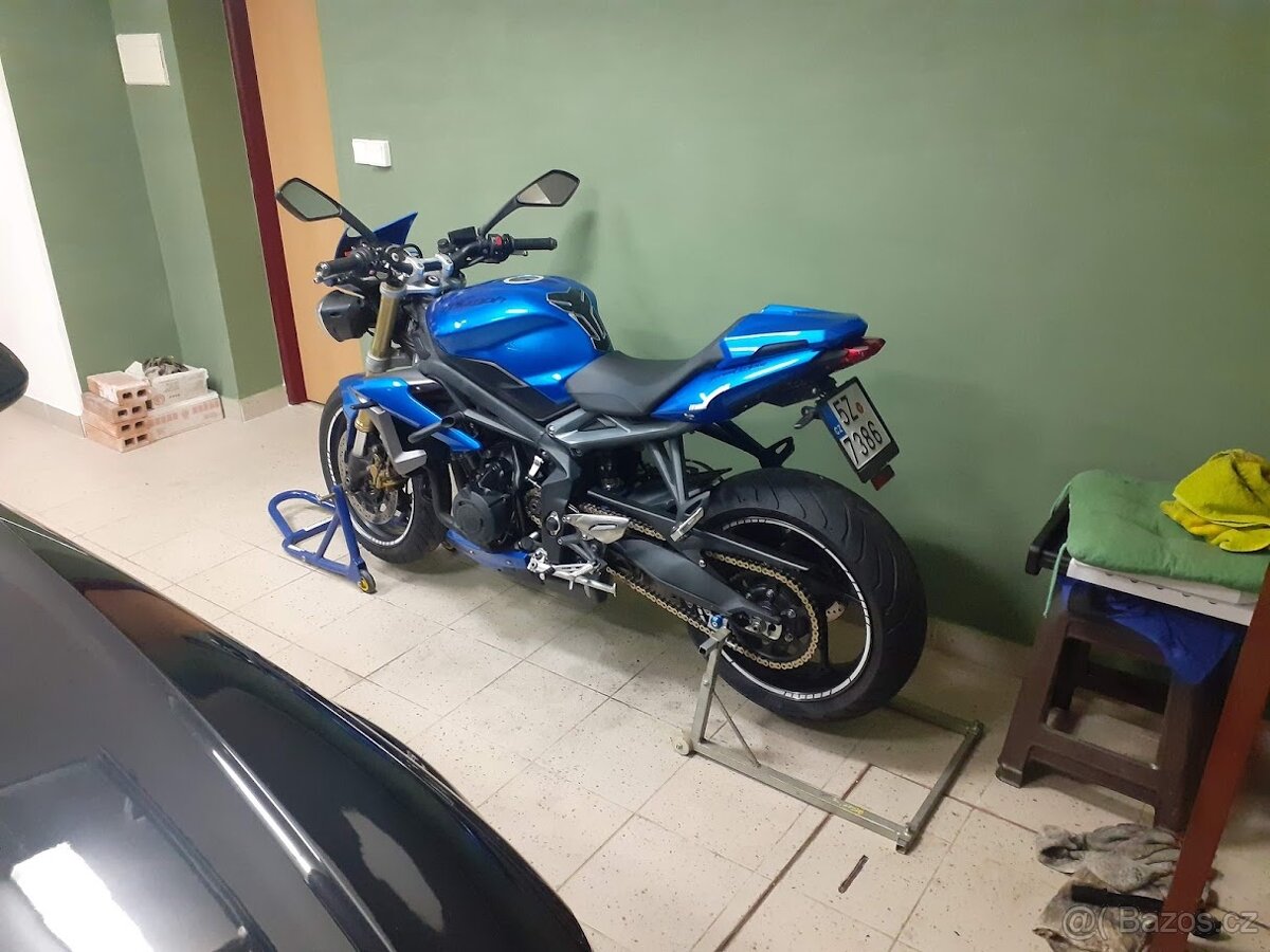 Triumph street triple 675 - 3