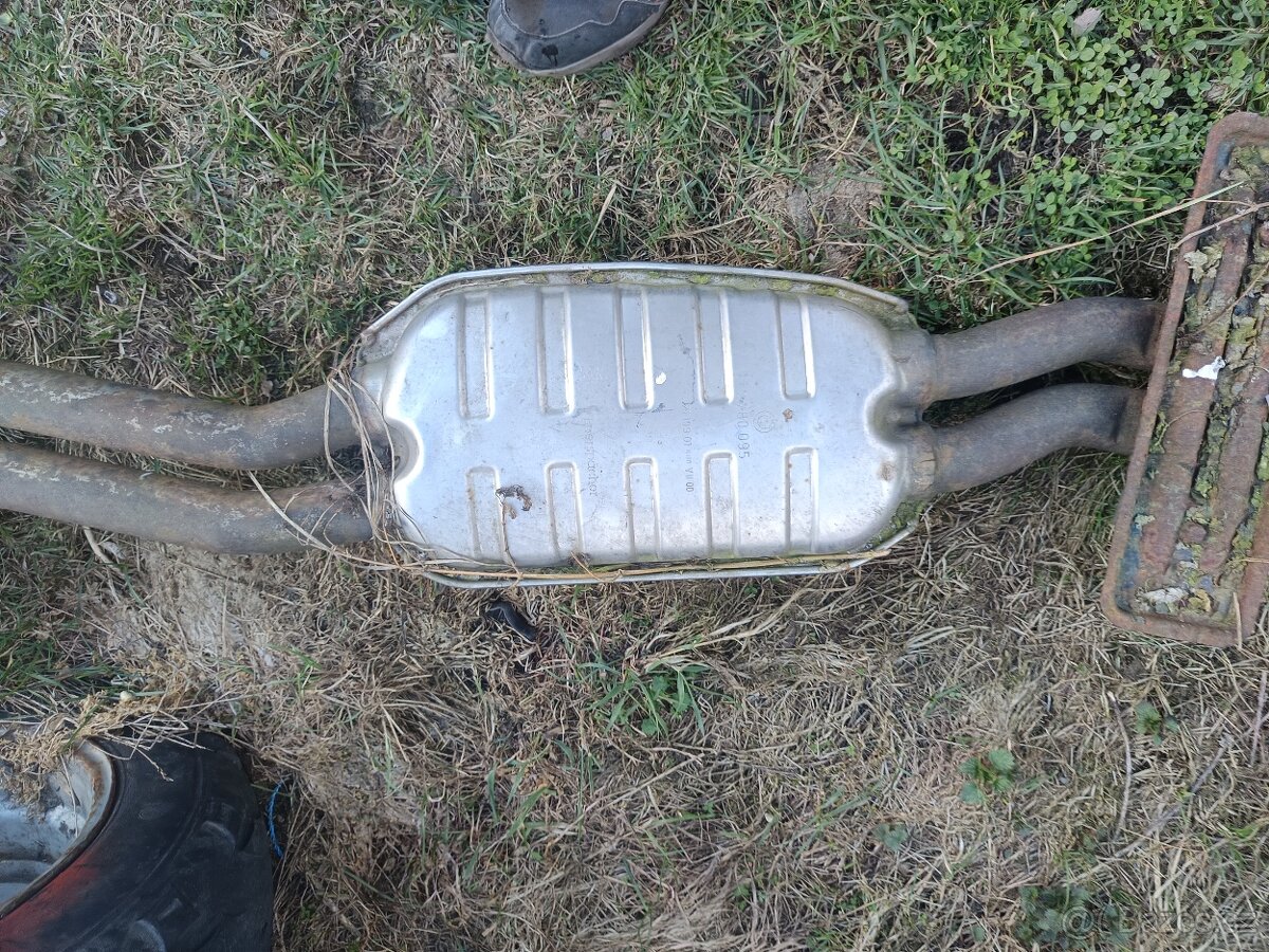 E46 330d 135kw sedan výfuk s katm - 3