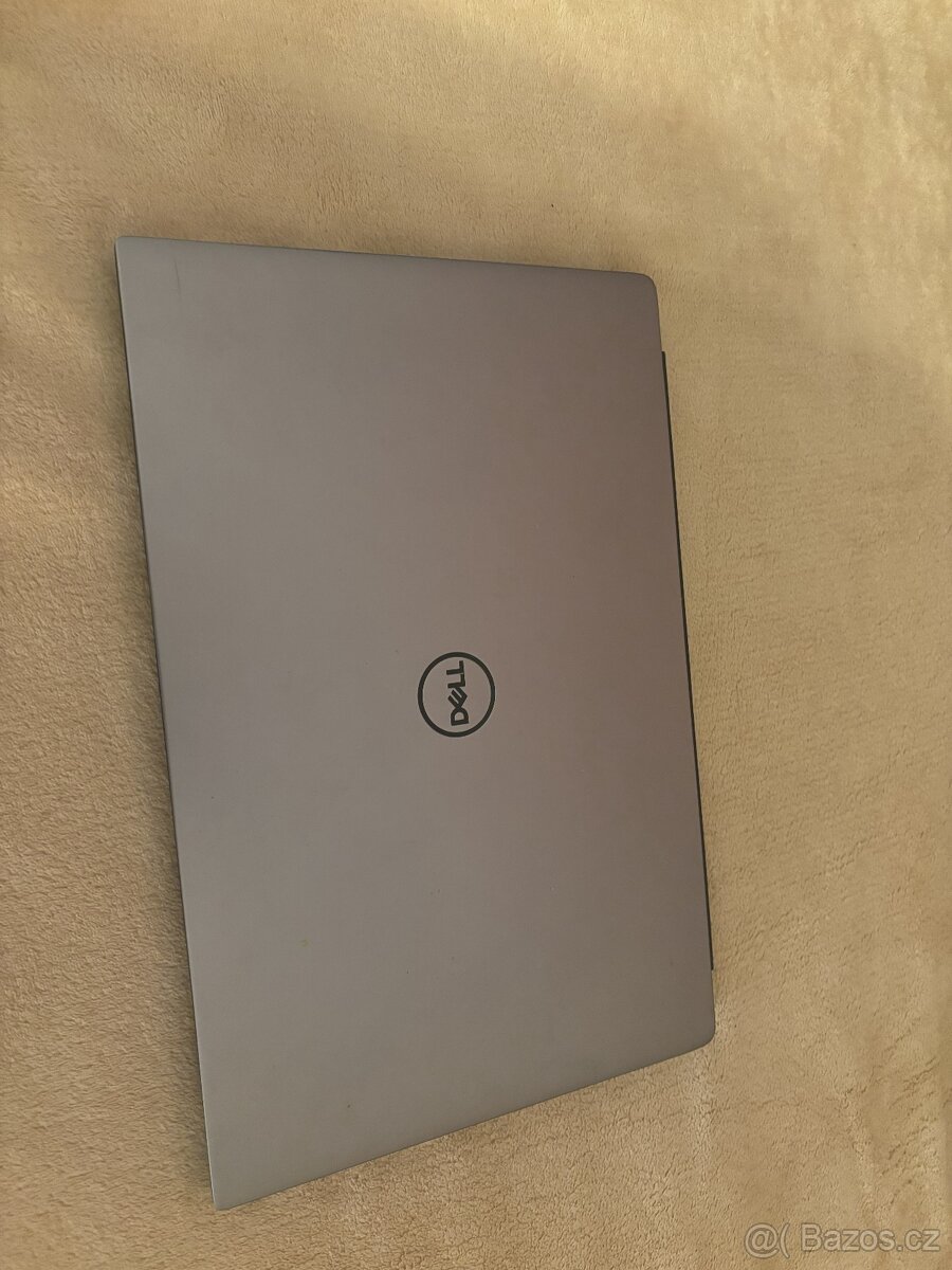 Dell Vostro 5590 - 3