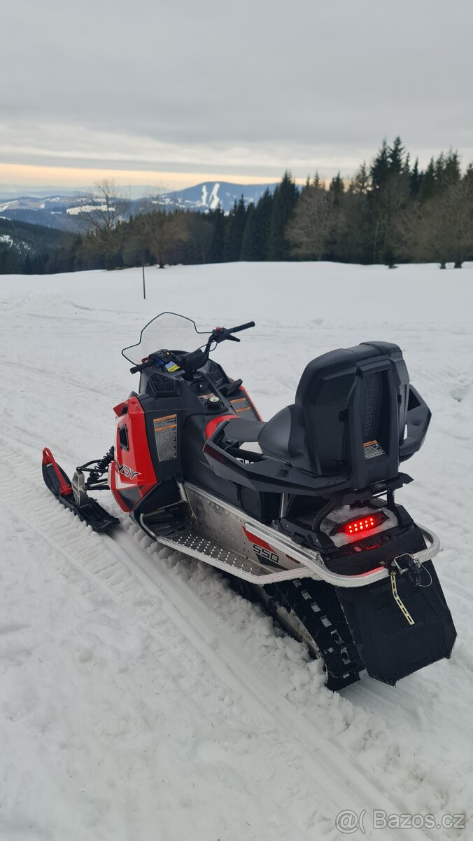 POLARIS INDY 550, r.v. 2019 sněžný skútr