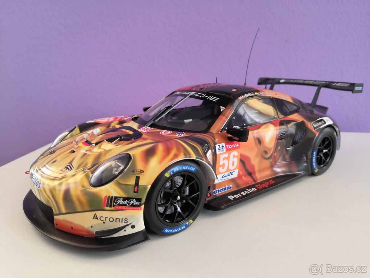 PORSCHE 911 RSR/IXO 1:18 - 3
