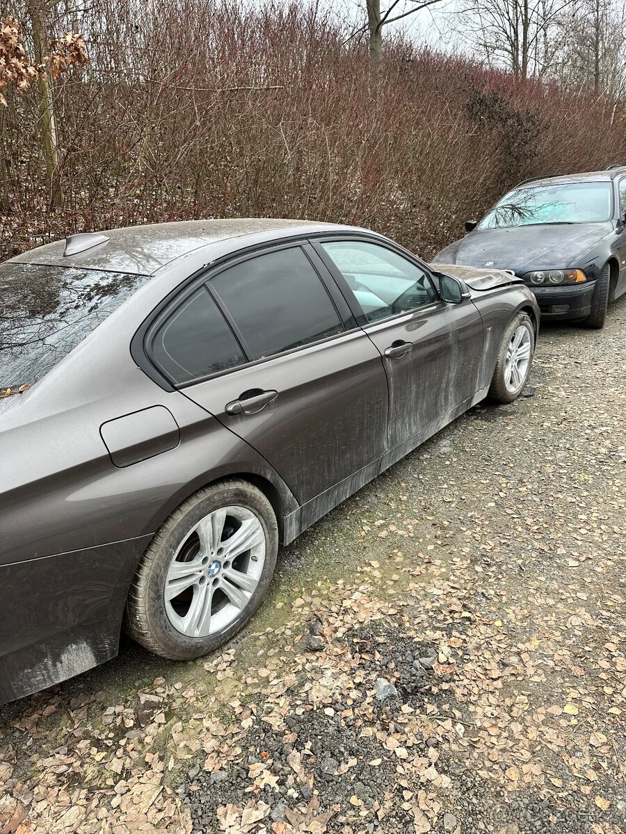 BMW 320d f30 Sportline NA DÍLY - 3