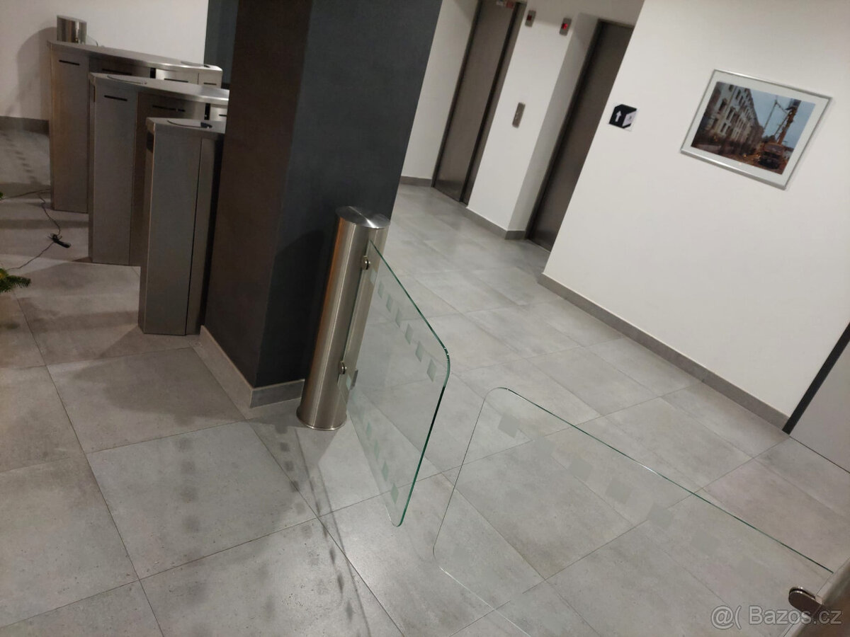 Turnikety do komerční budovy vč. branky - 3