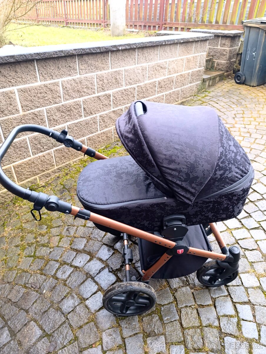 Kočárek Tudore - 3