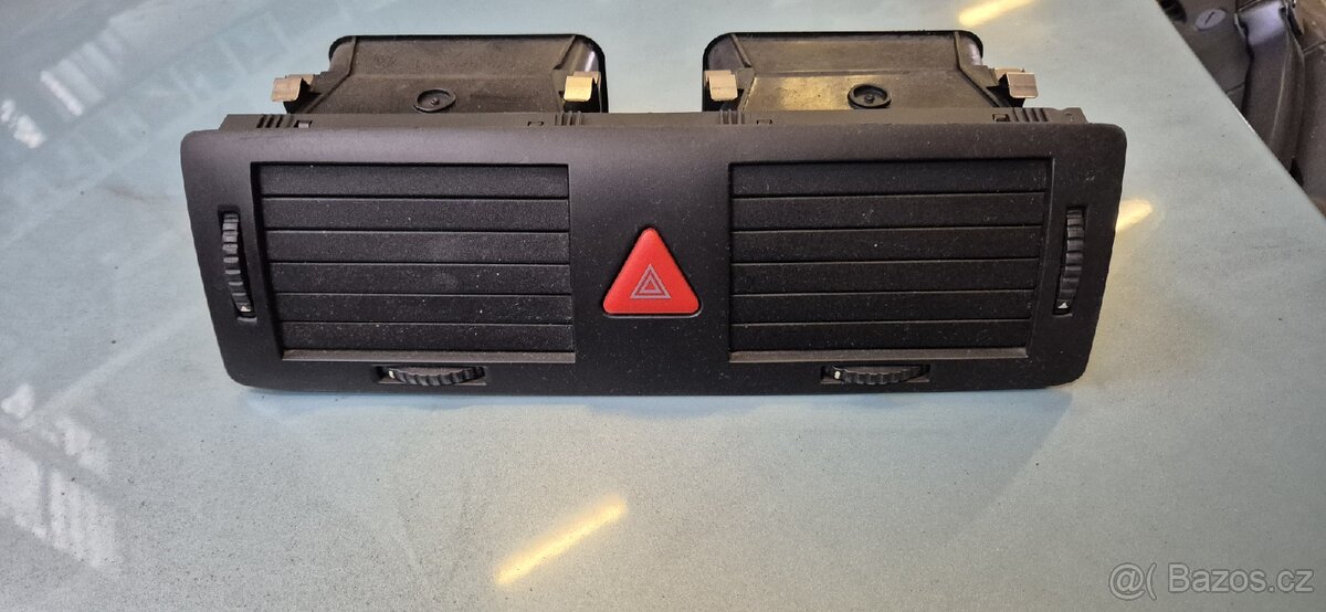 Škoda Fabia 1,větrací mřížka - 3