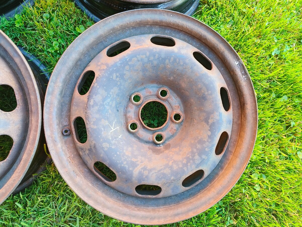 Plechové disky Octavia 1 - 3