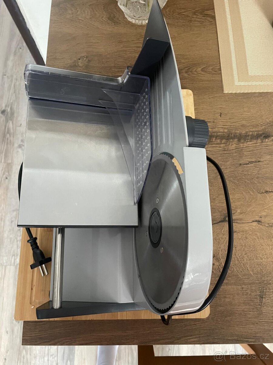 Nářezák Sencor - 3