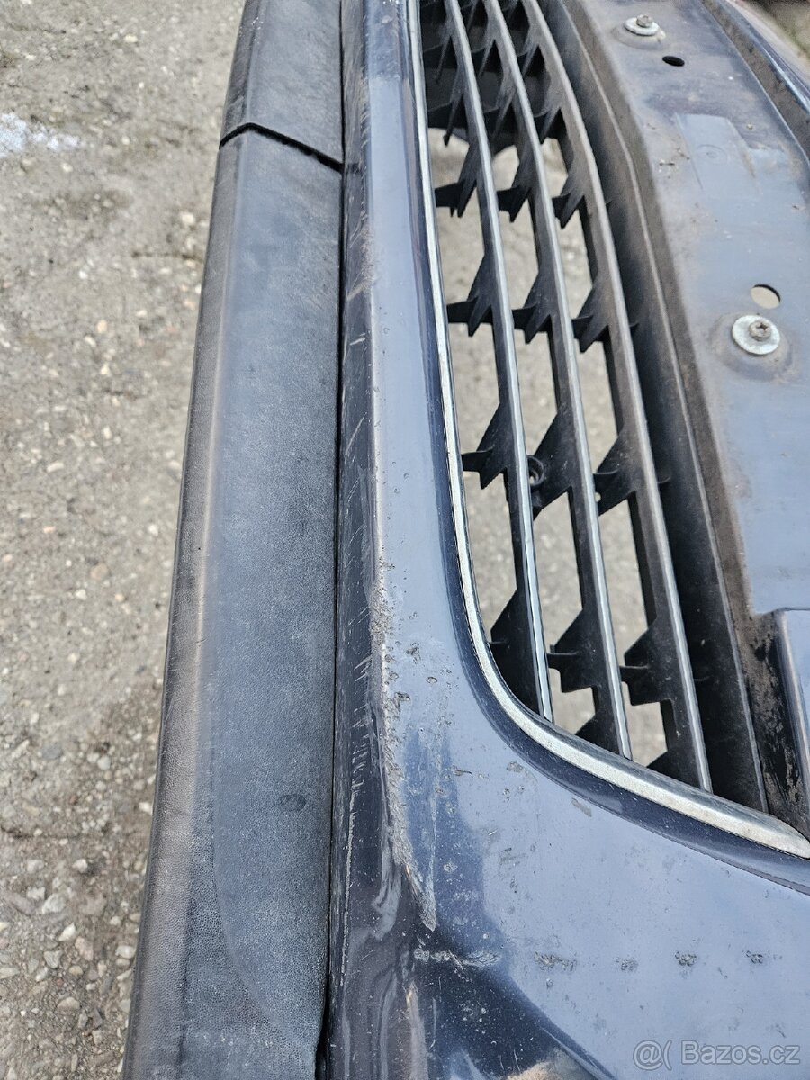 Opel Astra H přední nárazník. - 3