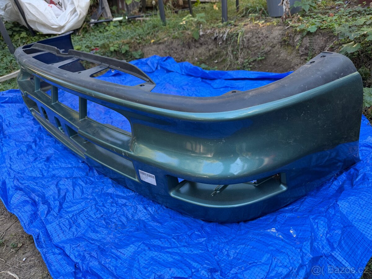 Toyota Corolla E10 - Přední nárazník - 3