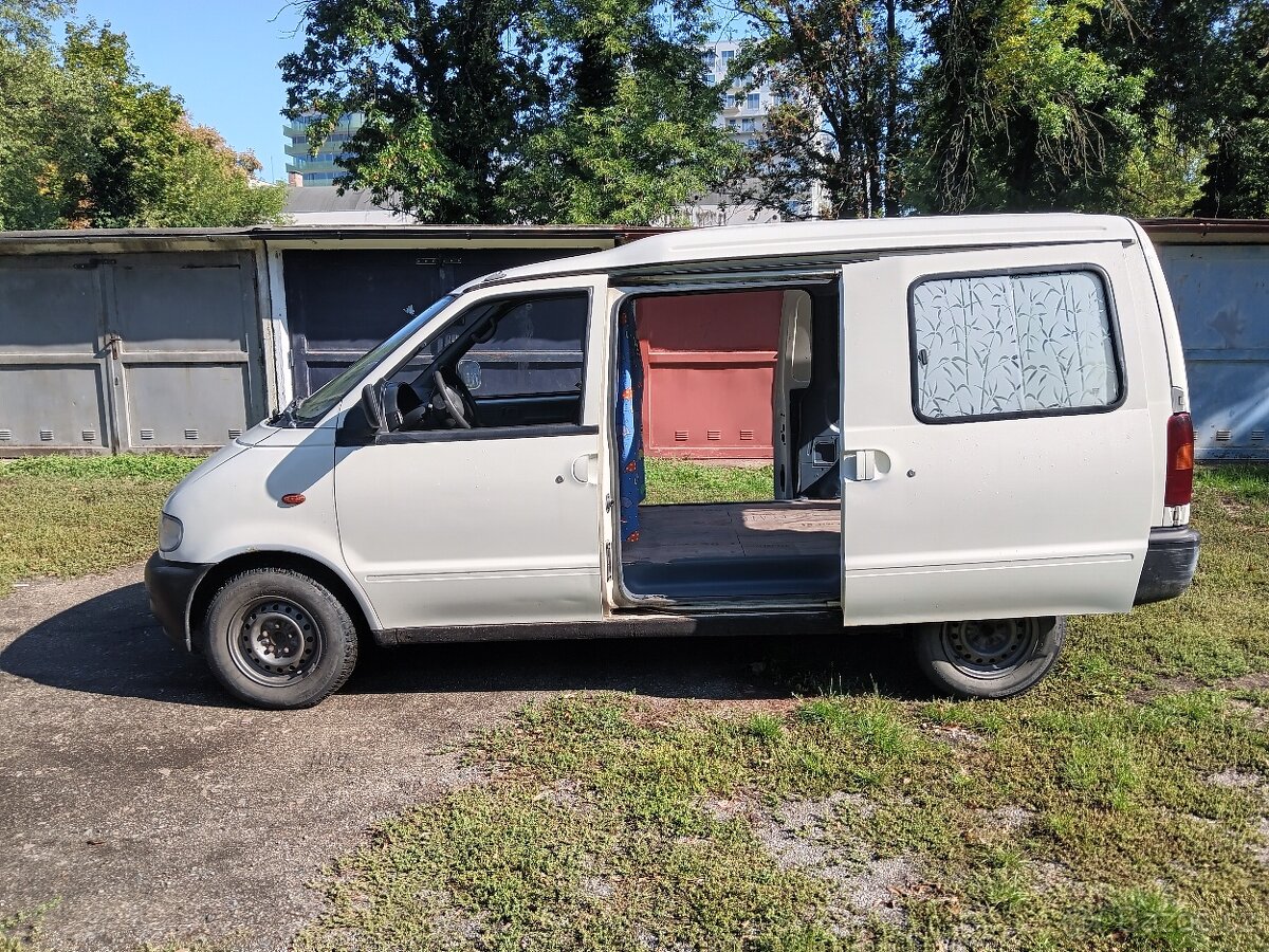 Prodám Nissan Vanette Cargo 2.3D - 3