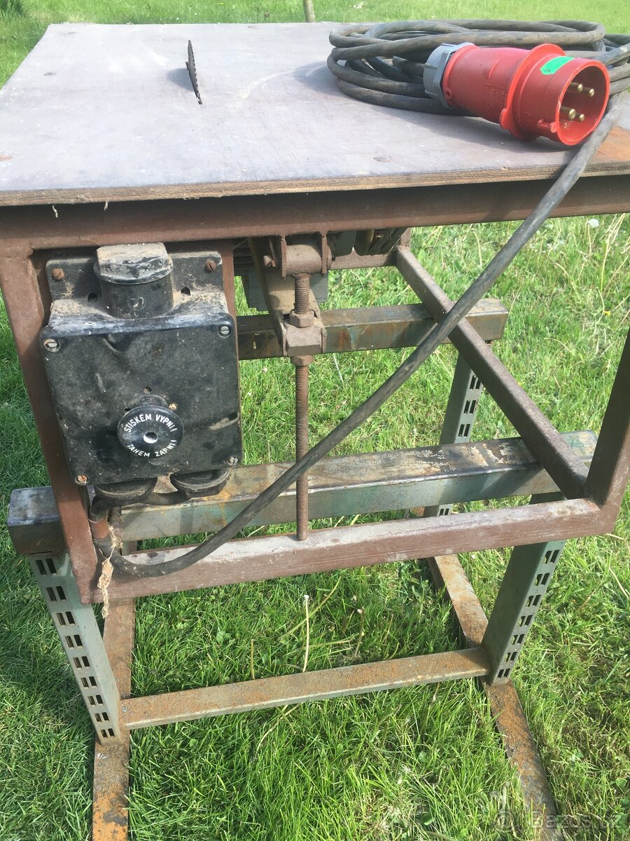 Kotoučová modelářská pila na dřevo - 3