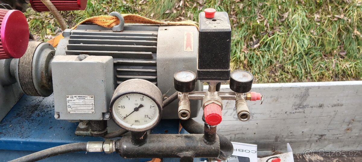 🛠️ Kompresor Kovopodnik Nymburk KV 10 P1 – poctivá průmyslo - 3