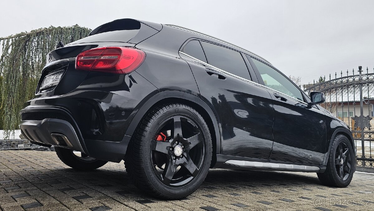 MERCEDES GLA 200 CDI ////AMG 2017 - 3
