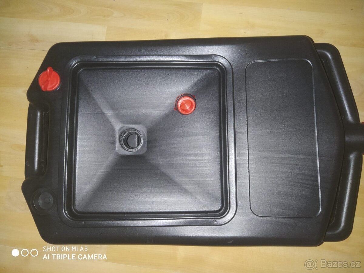 Nádoba na výměnu kapalin - 3