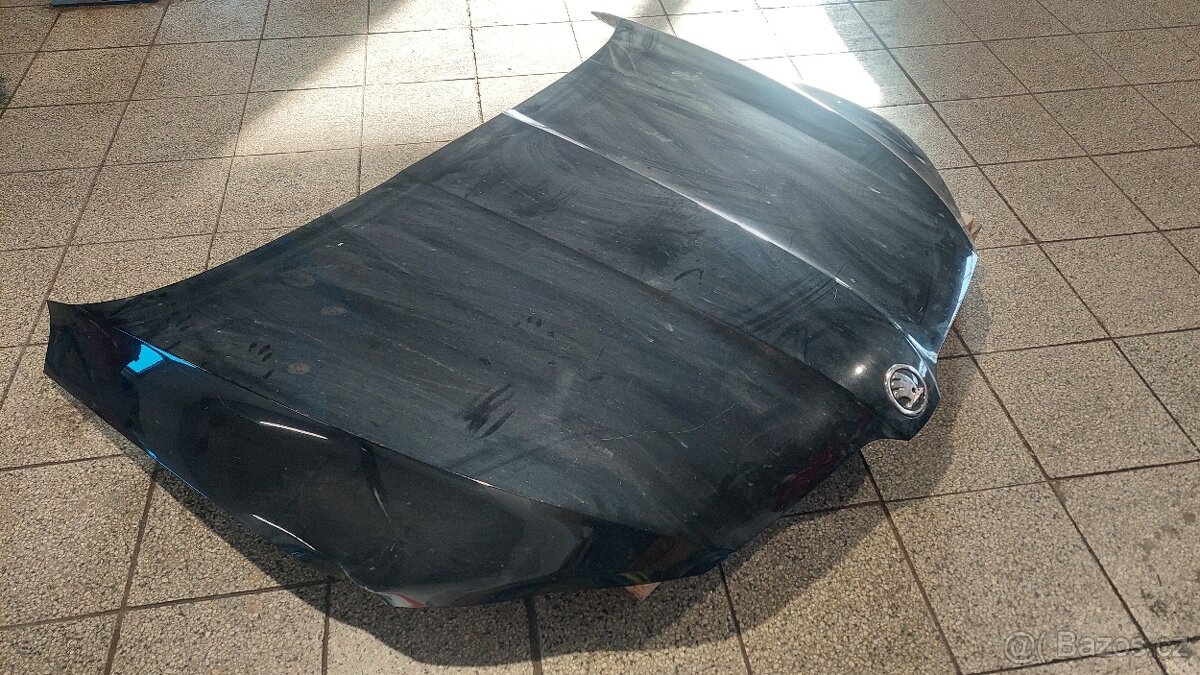 Škoda Superb 3 Kapota motoru 3V0823155A - 3