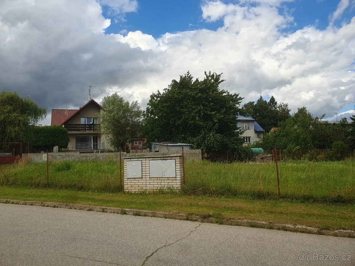 Stavební pozemek J. Hradec 739 m2 - 3