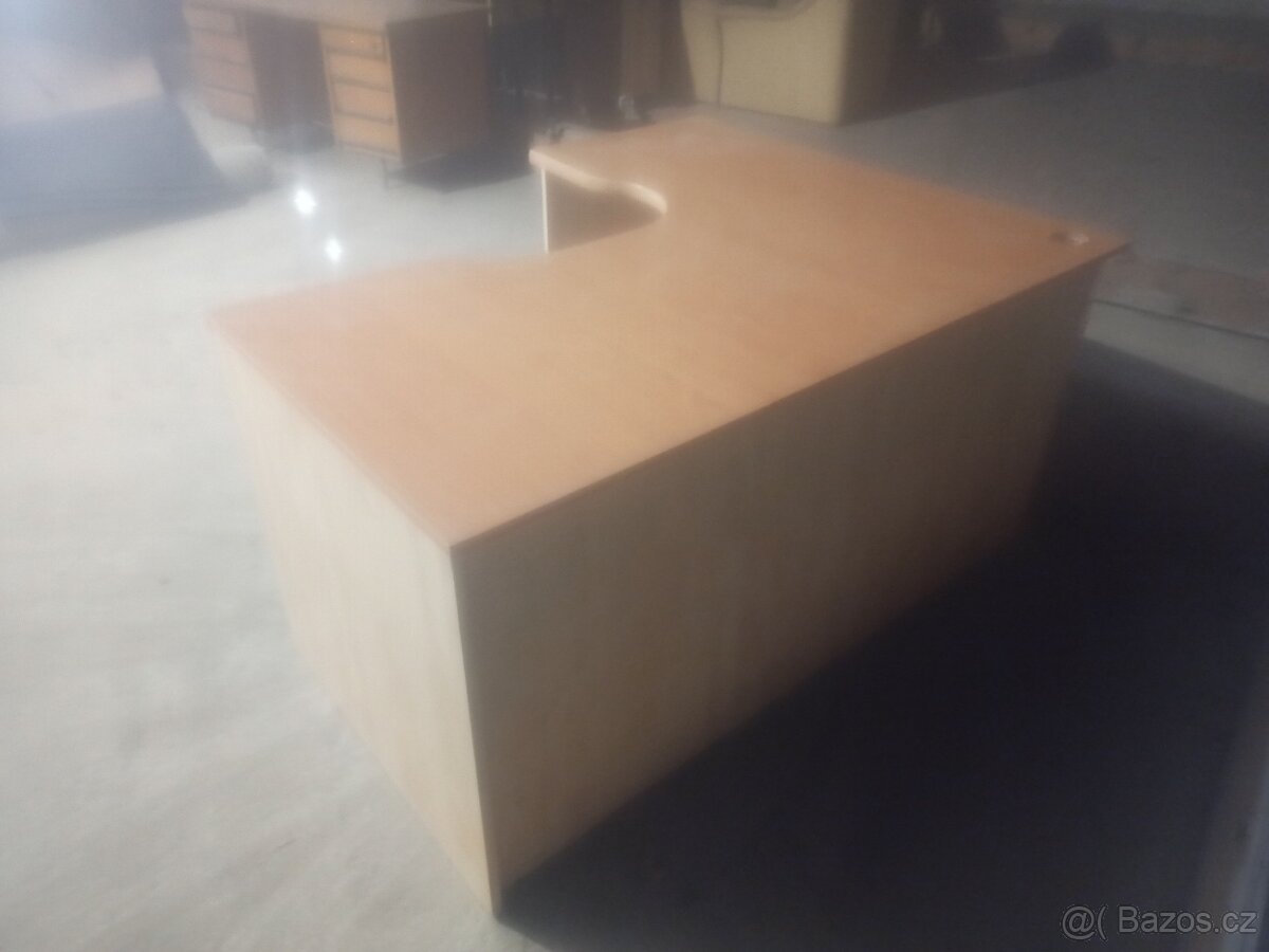 Rohový stůl - 3