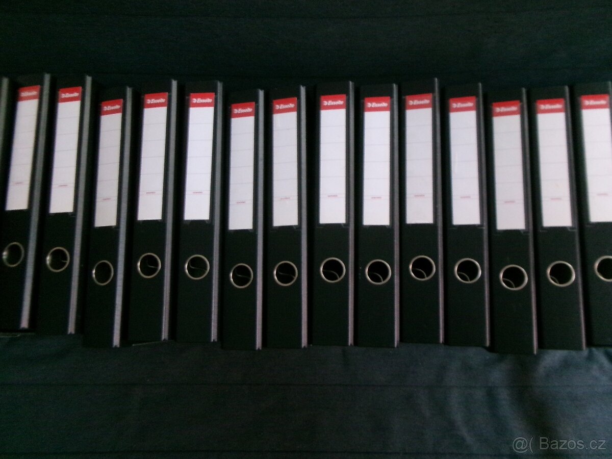 24 pákových pořadačů Esselte Economy A4, 5 cm. - 3