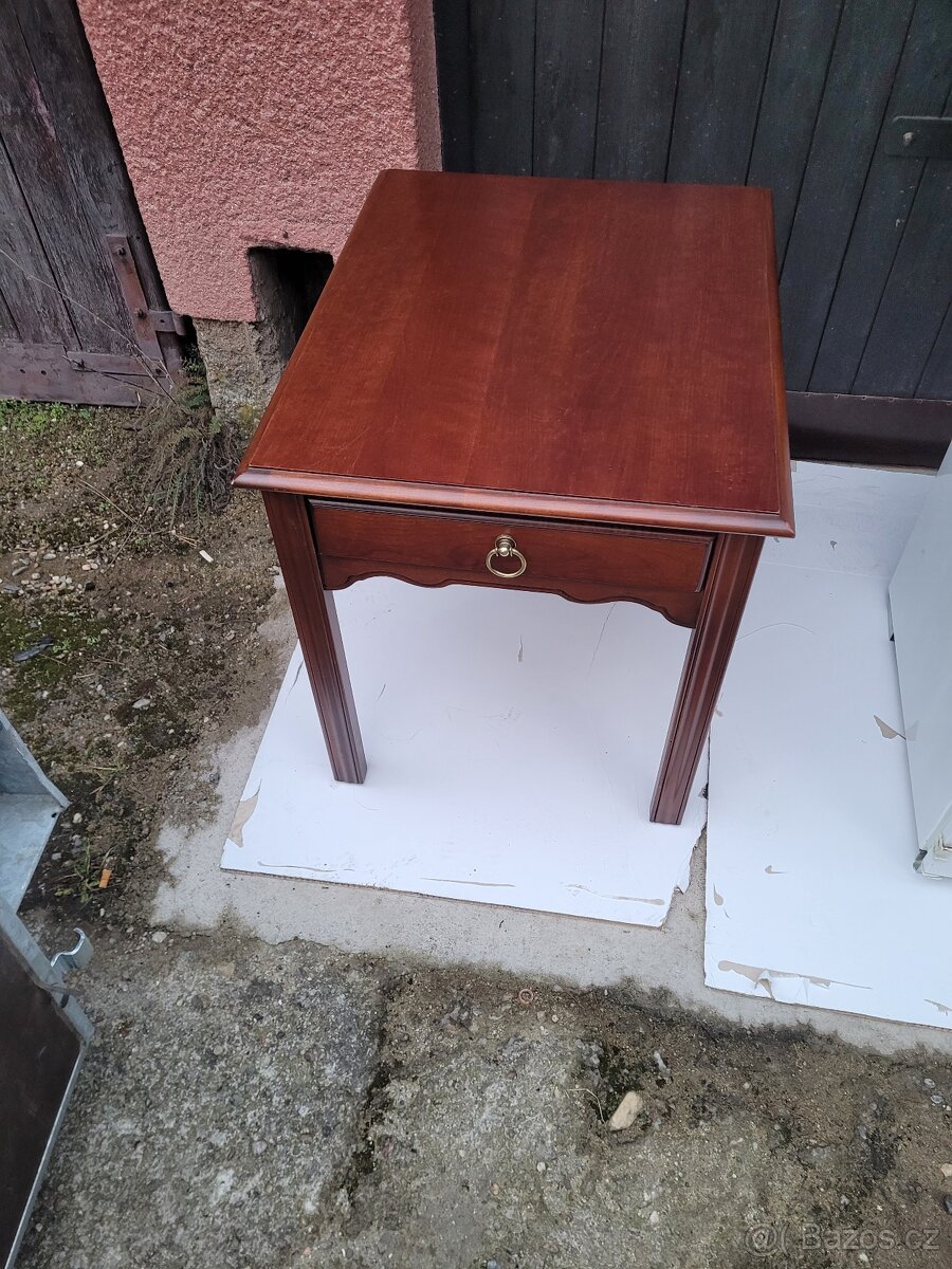 Stolek s šuplíkem z USA Drexel Heritage - 3