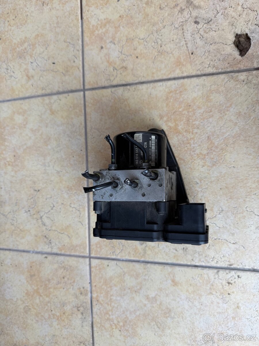 Jednotka ABS/ESP 1K0907379AH 1K0614517AS. - 3
