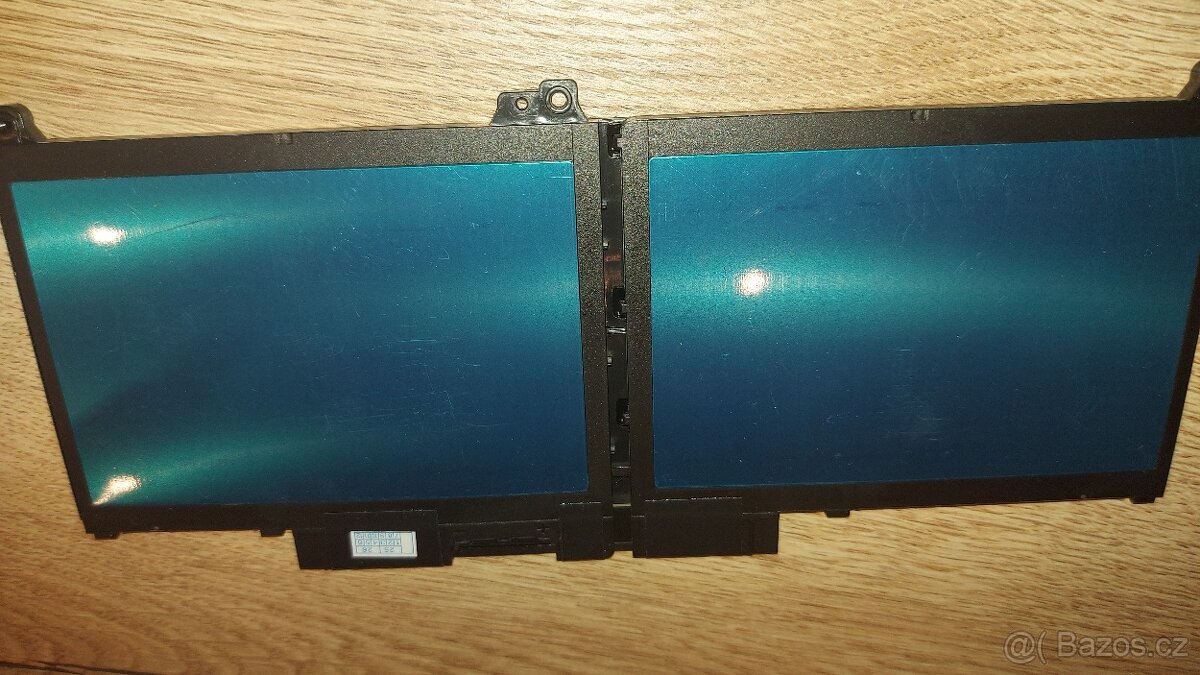 prodám baterii DELL MXV9V - 3