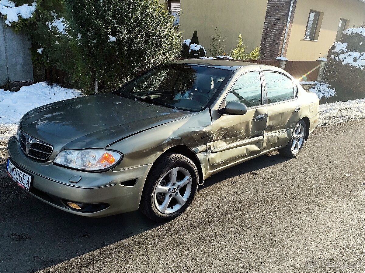 Nissan Maxima QX - 3