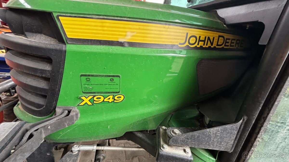 John Deere x949 s vytápěnou kabinou - 3