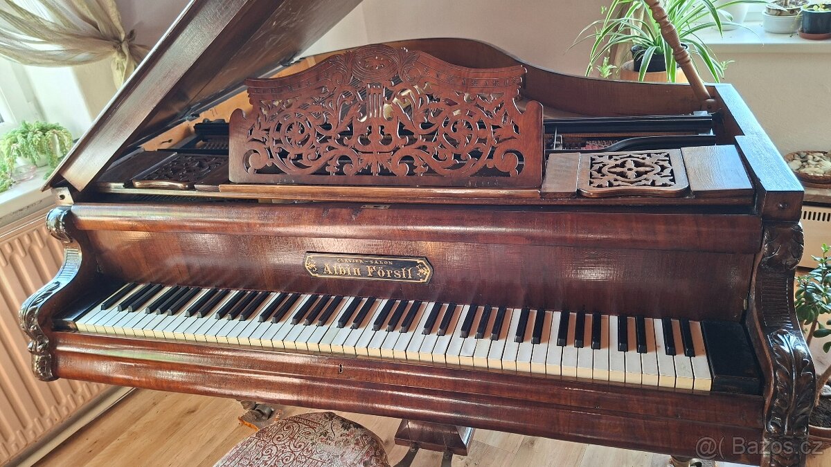 Klavír- křídlo - 3