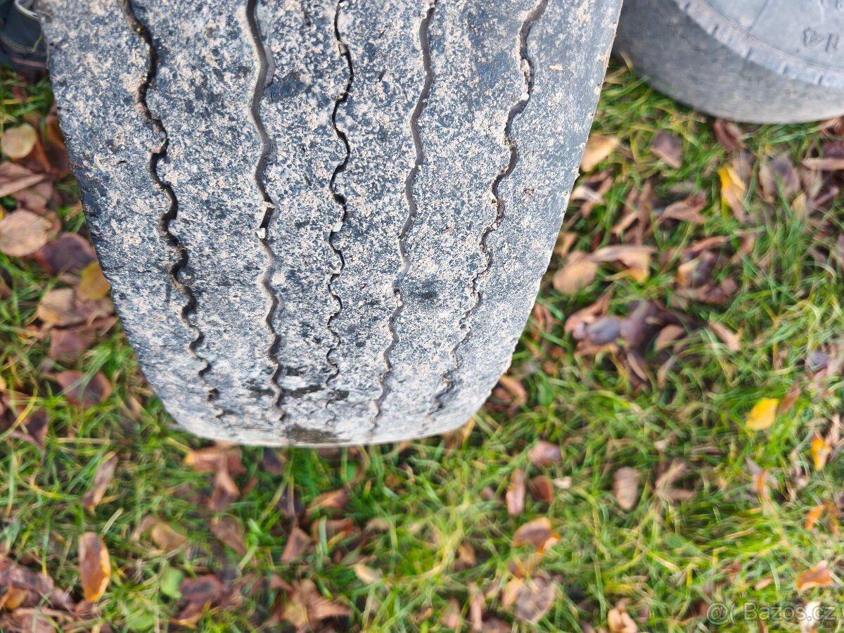 Kola 205/75 R17,5 Avia - 3