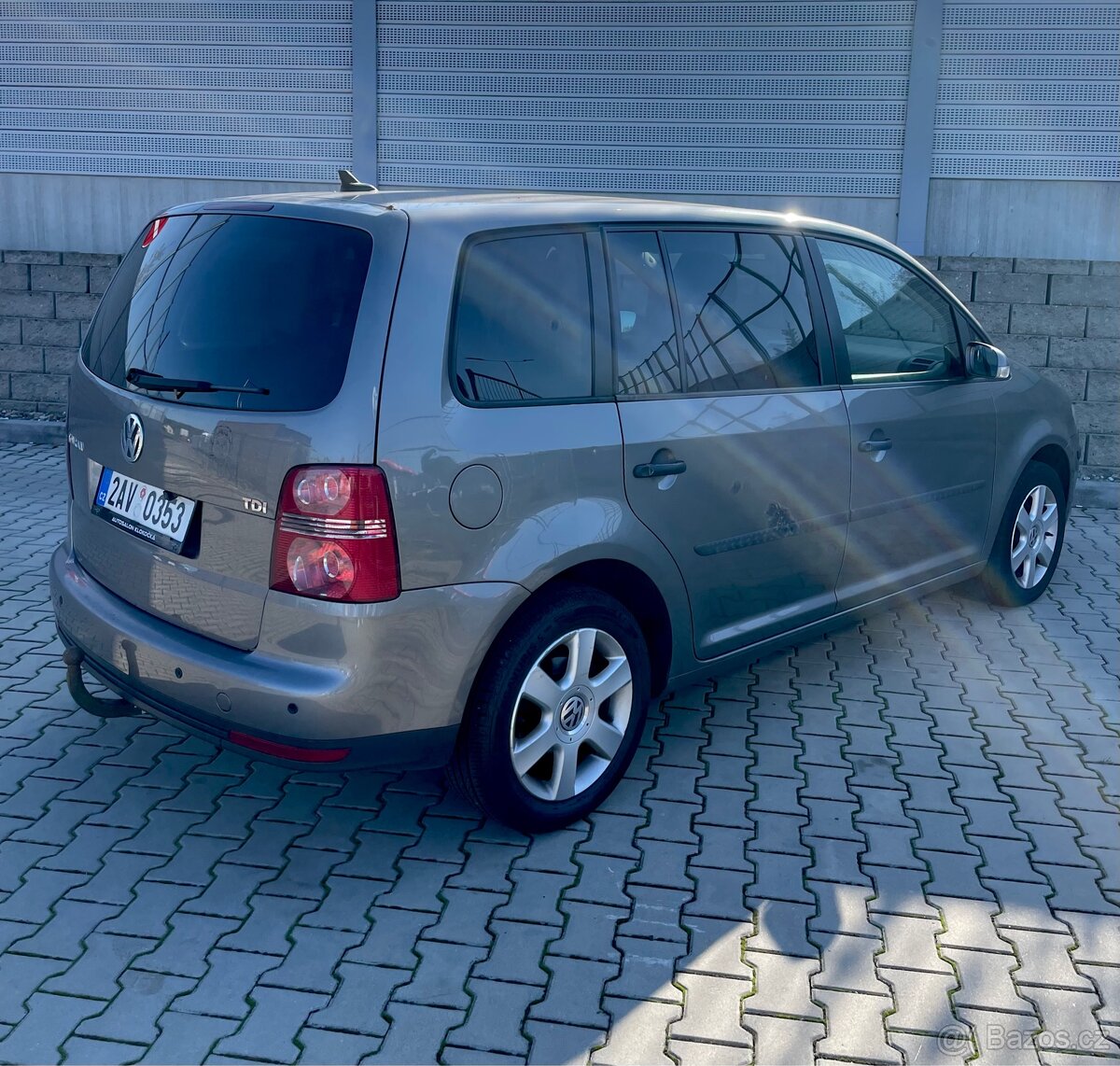 VW Touran 1,9Tdi /77kw / klima/ navigace/ -BEZ DPF - 3