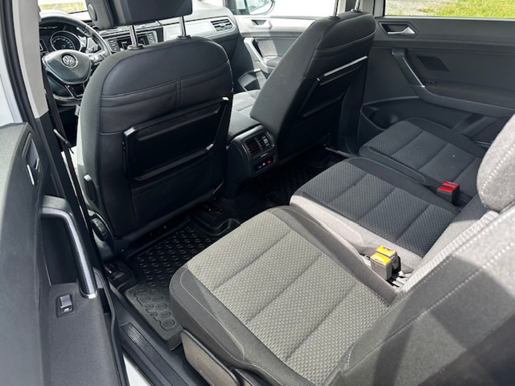 VW Touran 2.0TDi 110kw, r.2017, automat, rozvody, klima - 3