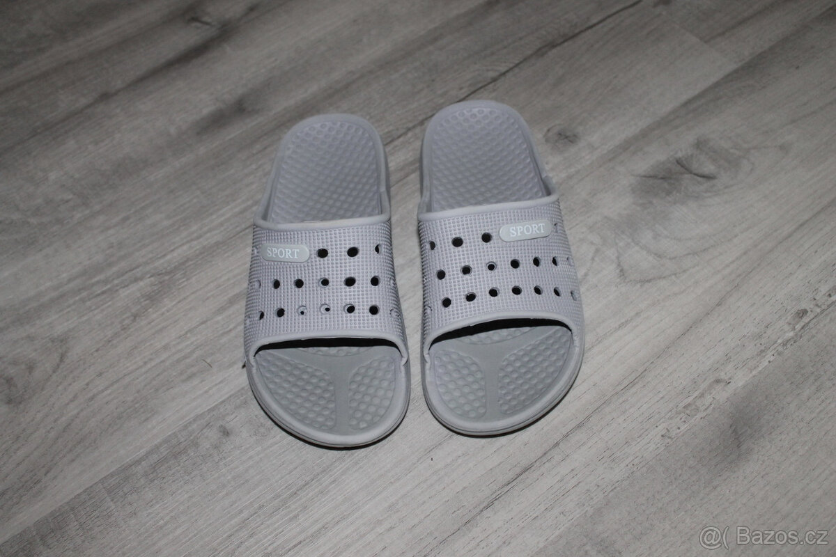 Dětské pantofle - vel. 36 - 3