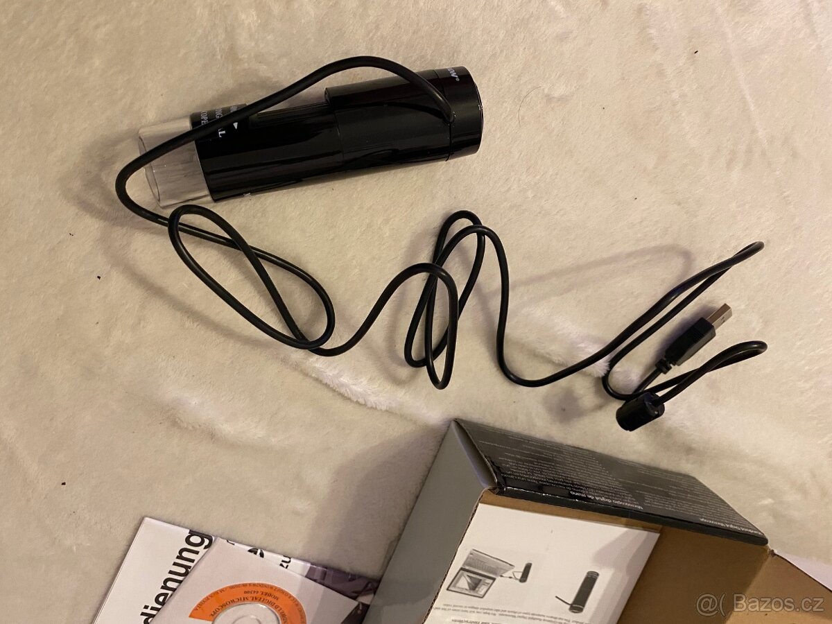 Digitální mikroskop Celestron - 3