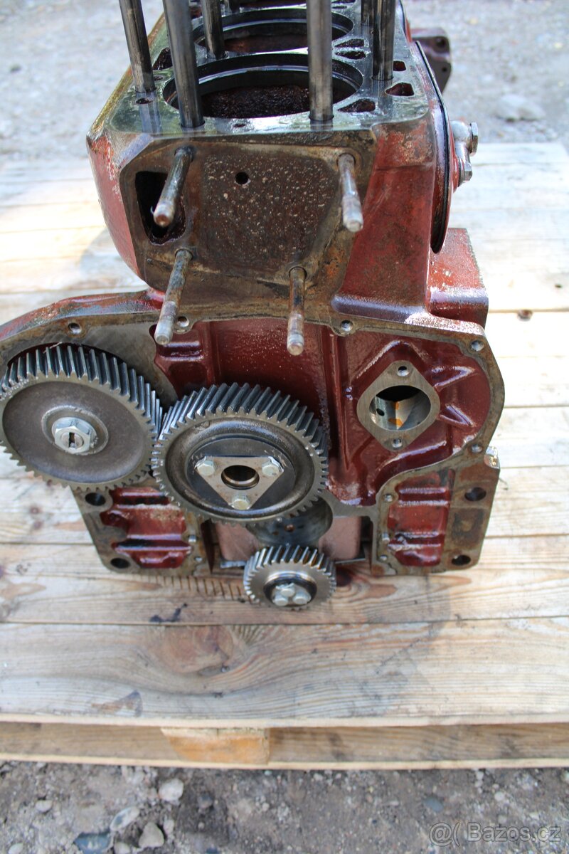 Zetor 12011 12045 12111 12145 díly motoru - 3