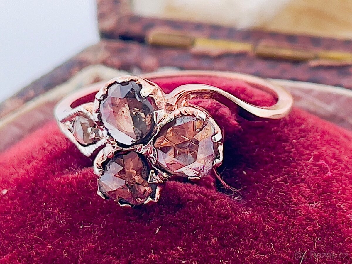 Zlatý prsten s diamantmi - 3