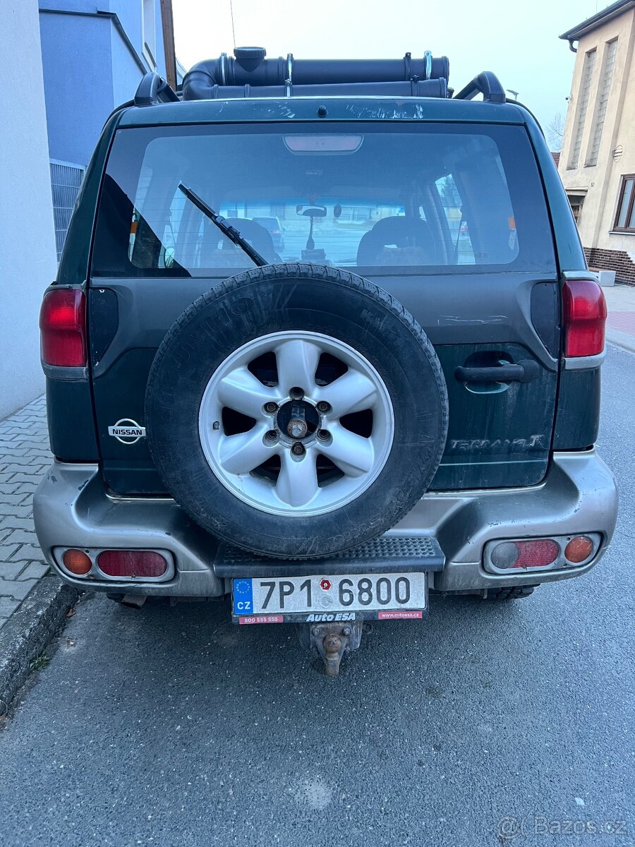 Nissan Terrano lI - 3