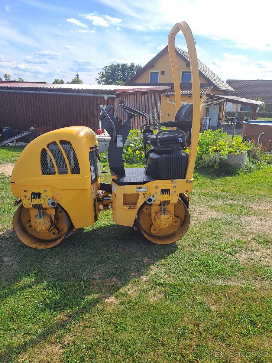 Vibrační válec Stavostroj STA VH170 - 3