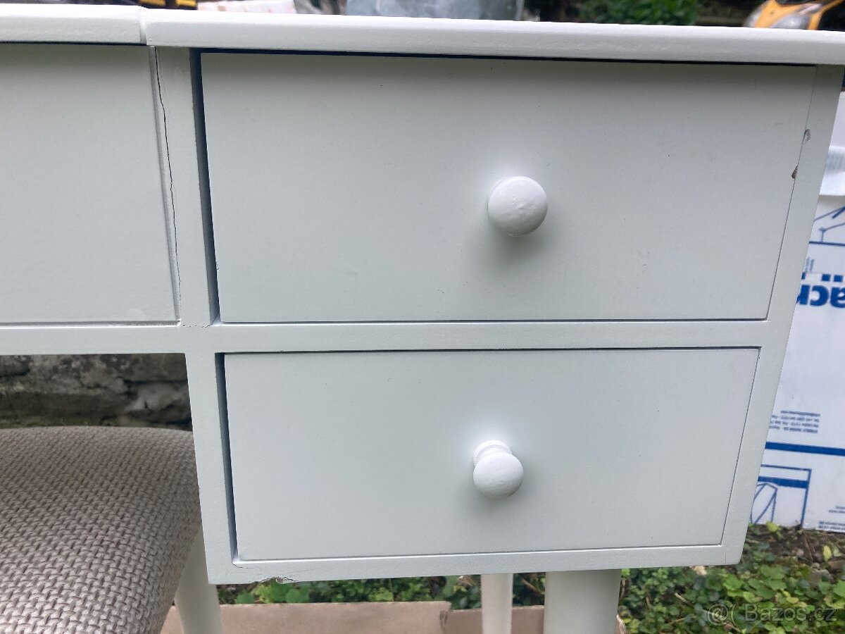 kosmetický stolek, toaletní stolek - 3